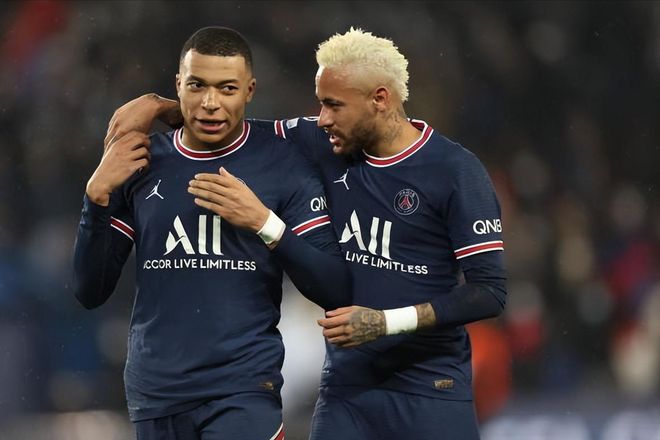 组图：NBA火箭轻取骑士 杜兰特飞身上篮