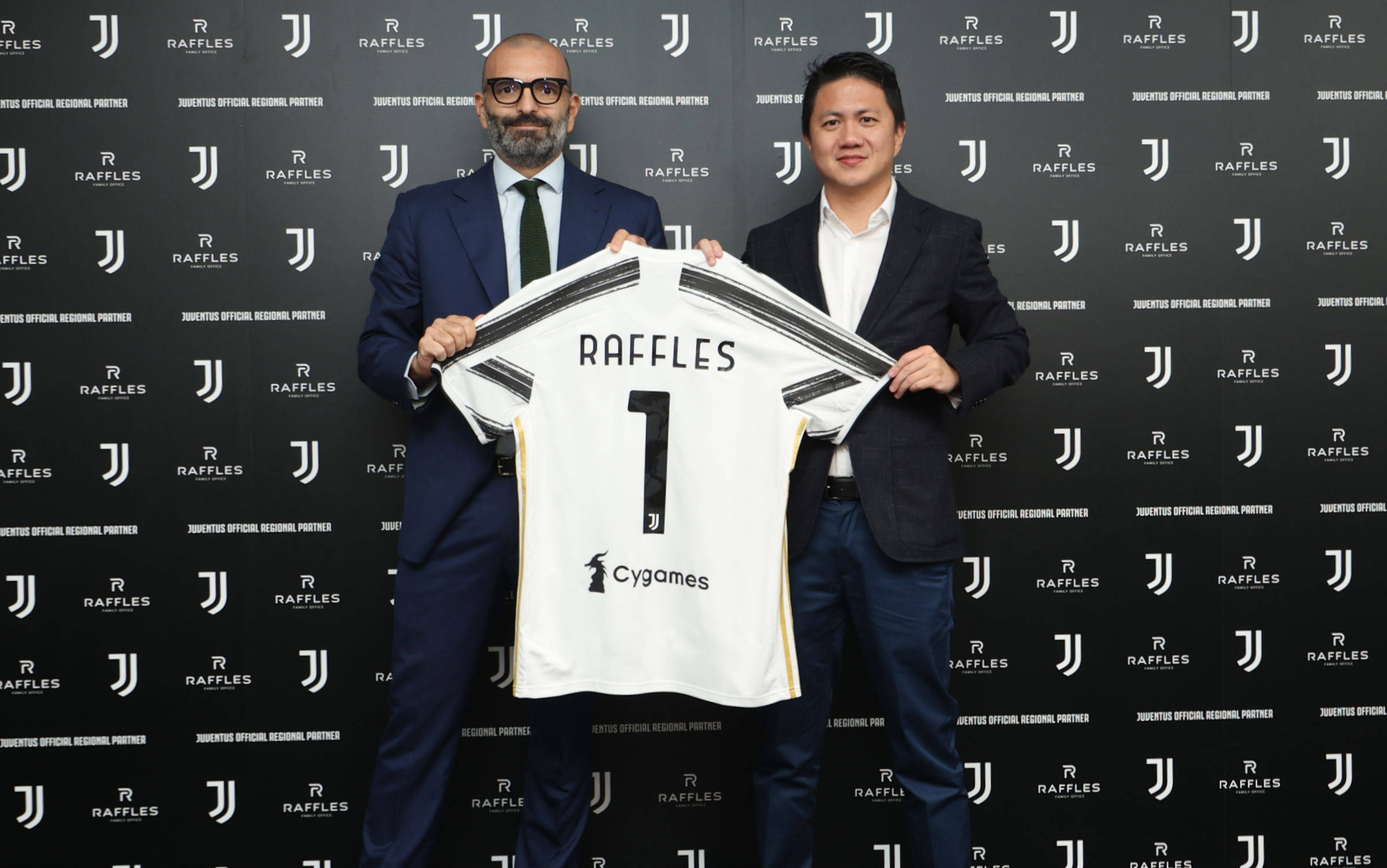 新任国足主教练邵佳一：重塑信心冲击世界杯