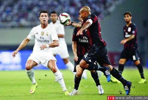 图片报：拜仁外租门将佩雷茨已罢训，希望迫使汉堡妥协