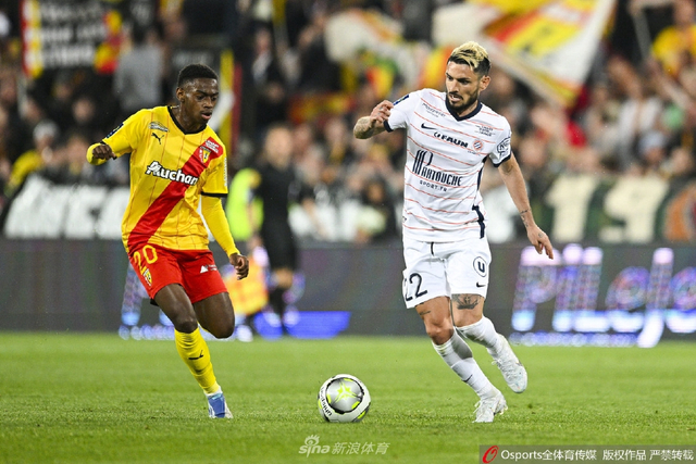 中超-莱昂纳多梅开二度 上海海港险胜武汉三镇
