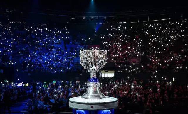latest-news-banner